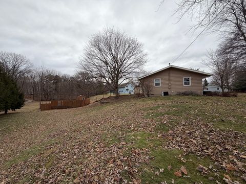 Tiny photo for 605 Douglas Street, Catlin, IL 61817 (MLS # 12529567)