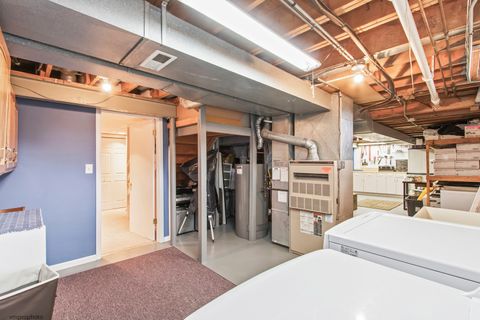 Tiny photo for 913 Warwick Lane, Libertyville, IL 60048 (MLS # 12589334)