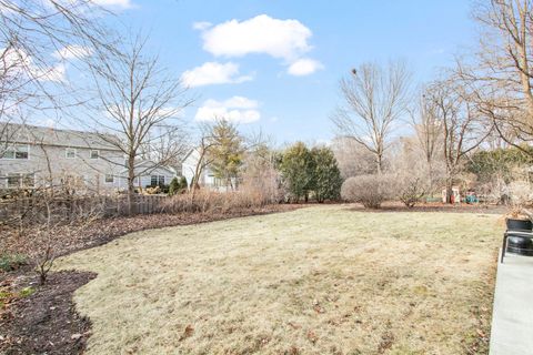 Tiny photo for 913 Warwick Lane, Libertyville, IL 60048 (MLS # 12589334)