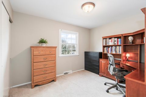 Tiny photo for 913 Warwick Lane, Libertyville, IL 60048 (MLS # 12589334)