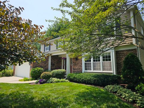 Tiny photo for 913 Warwick Lane, Libertyville, IL 60048 (MLS # 12589334)