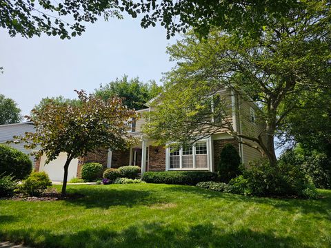 Tiny photo for 913 Warwick Lane, Libertyville, IL 60048 (MLS # 12589334)