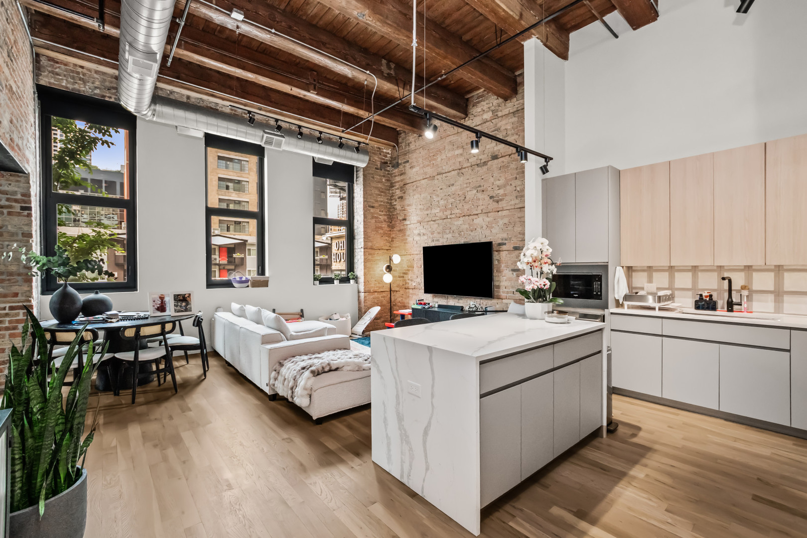 153 W Ohio Street 104
