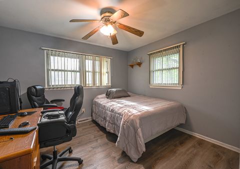 Tiny photo for 707 Kirkwood Avenue, Winthrop Harbor, IL 60096 (MLS # 12656057)