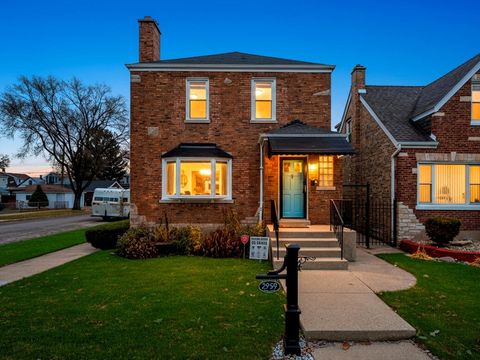 Tiny photo for 2959 N Neenah Avenue, Chicago, IL 60634 (MLS # 12530081)