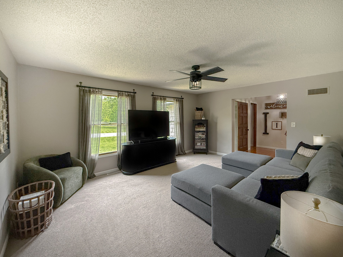 150 S Hickory Lane