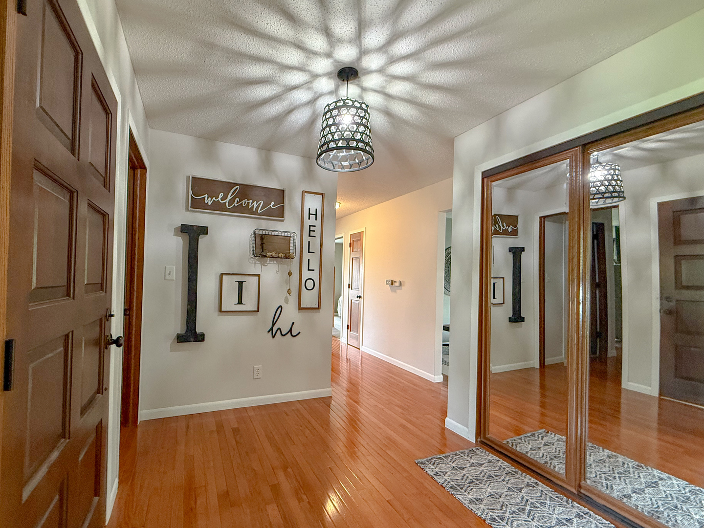150 S Hickory Lane