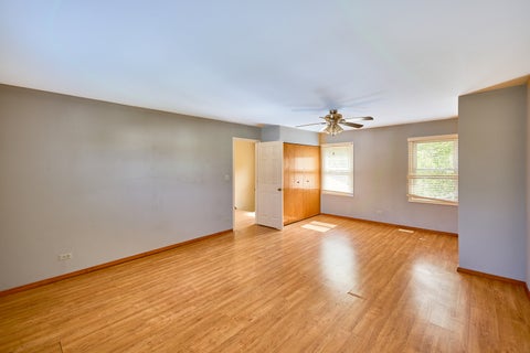 Tiny photo for 593 Iroquois Trail, Carol Stream, IL 60188 (MLS # 12712266)