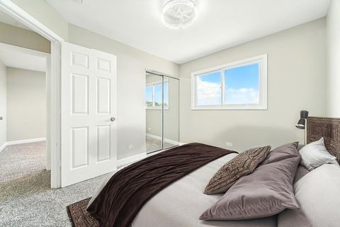 Tiny photo for 733 Old Meadow Road, Matteson, IL 60443 (MLS # 12463048)