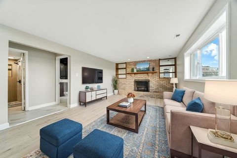 Tiny photo for 733 Old Meadow Road, Matteson, IL 60443 (MLS # 12463048)