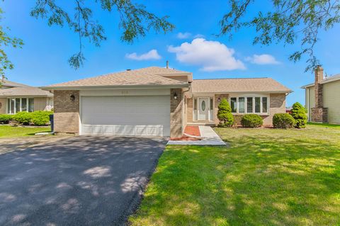 Tiny photo for 733 Old Meadow Road, Matteson, IL 60443 (MLS # 12463048)