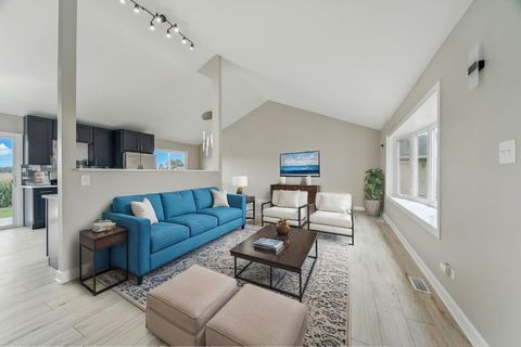 Tiny photo for 733 Old Meadow Road, Matteson, IL 60443 (MLS # 12463048)