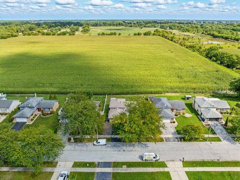 Tiny photo for 733 Old Meadow Road, Matteson, IL 60443 (MLS # 12463048)