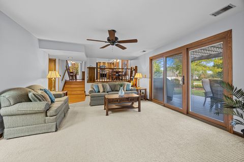 Tiny photo for 955 N Dexter Lane, Hoffman Estates, IL 60169 (MLS # 12484993)