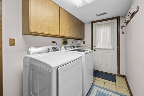 Tiny photo for 955 N Dexter Lane, Hoffman Estates, IL 60169 (MLS # 12484993)