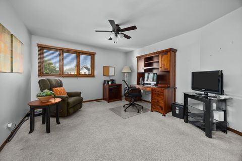 Tiny photo for 955 N Dexter Lane, Hoffman Estates, IL 60169 (MLS # 12484993)
