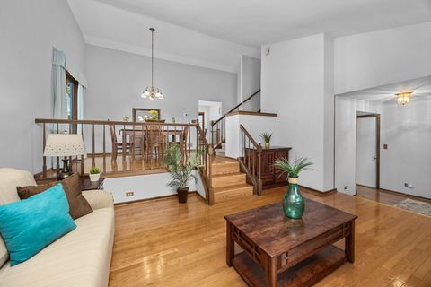 Tiny photo for 955 N Dexter Lane, Hoffman Estates, IL 60169 (MLS # 12484993)