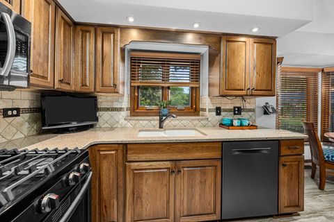 Tiny photo for 955 N Dexter Lane, Hoffman Estates, IL 60169 (MLS # 12484993)