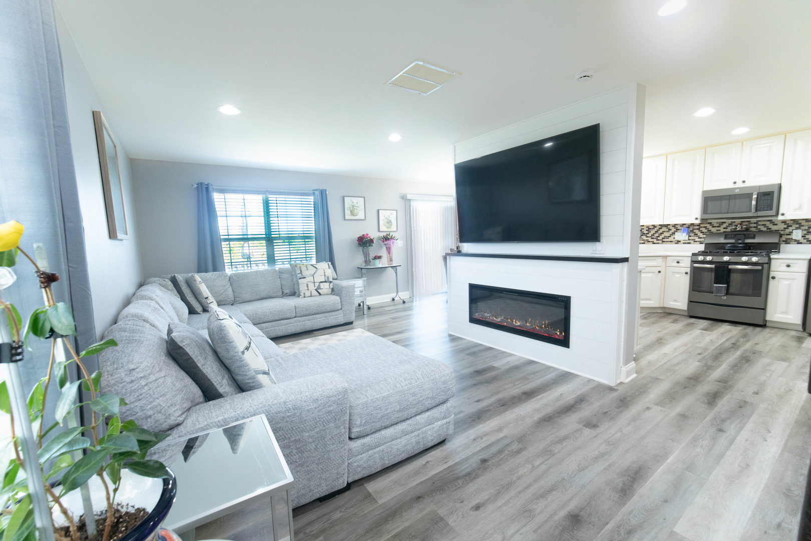 2650 Carlisle Lane