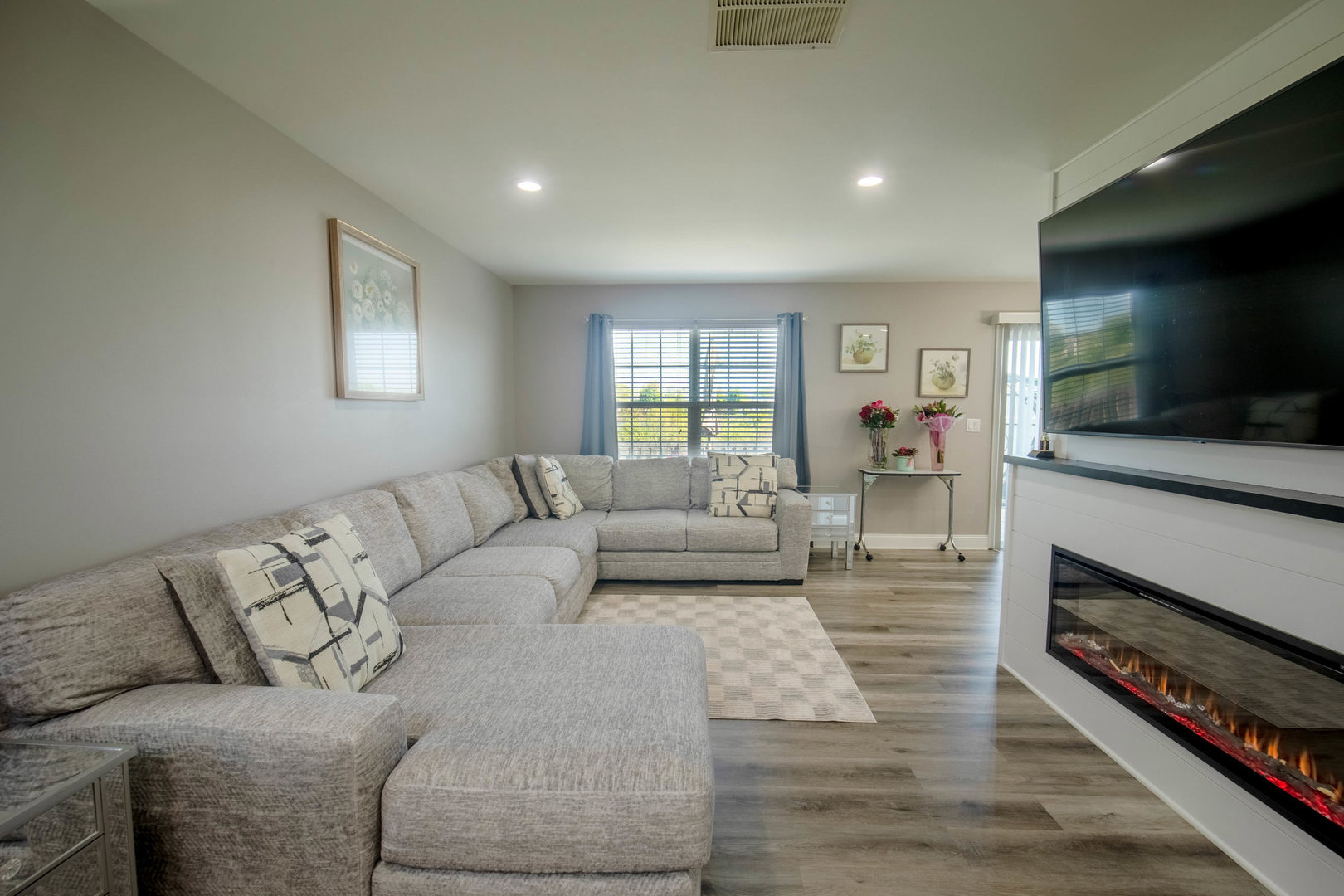 2650 Carlisle Lane