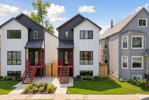 Tiny photo for 4910 N Austin Avenue, Chicago, IL 60630 (MLS # 12527376)