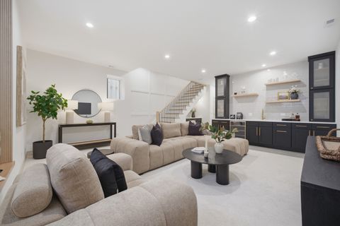 Tiny photo for 4910 N Austin Avenue, Chicago, IL 60630 (MLS # 12527376)