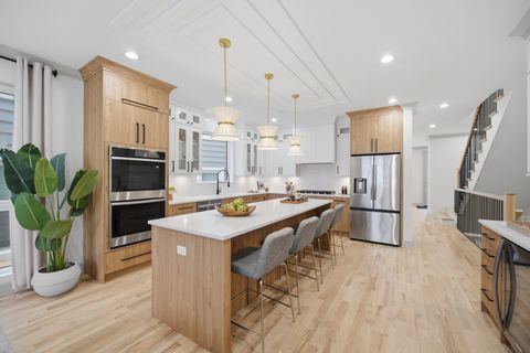 Tiny photo for 4910 N Austin Avenue, Chicago, IL 60630 (MLS # 12527376)