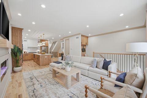 Tiny photo for 4910 N Austin Avenue, Chicago, IL 60630 (MLS # 12527376)