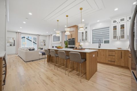 Tiny photo for 4910 N Austin Avenue, Chicago, IL 60630 (MLS # 12527376)