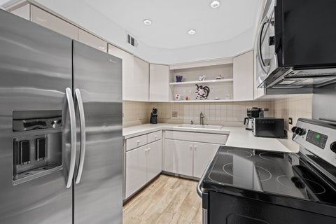 Tiny photo for 4000 Dundee Road #209, Northbrook, IL 60062 (MLS # 12793976)