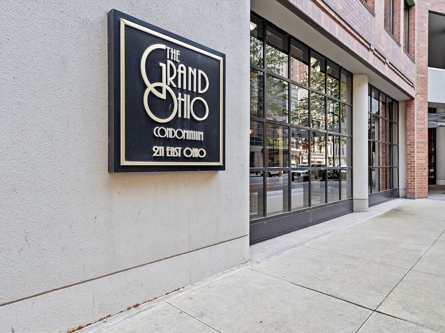 211 E Ohio Street 307