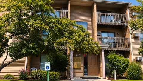 1 beds bed, 1 baths bath property at 633 Virginia Road 116, Crystal Lake, IL 60014