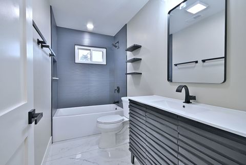 Tiny photo for 656 W Comstock Avenue, Elmhurst, IL 60126 (MLS # 12521226)