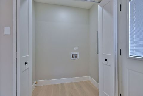 Tiny photo for 656 W Comstock Avenue, Elmhurst, IL 60126 (MLS # 12521226)