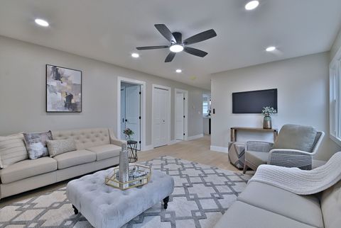 Tiny photo for 656 W Comstock Avenue, Elmhurst, IL 60126 (MLS # 12521226)