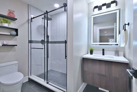 Tiny photo for 656 W Comstock Avenue, Elmhurst, IL 60126 (MLS # 12521226)