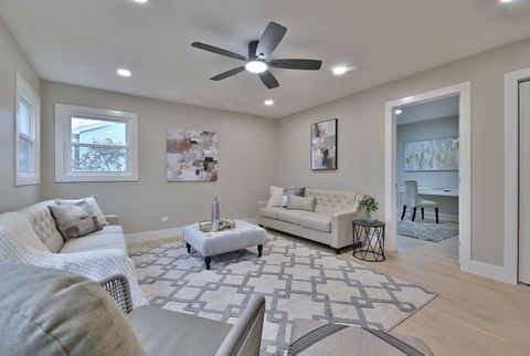 Tiny photo for 656 W Comstock Avenue, Elmhurst, IL 60126 (MLS # 12521226)