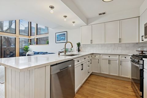 Tiny photo for 5536 N Glenwood Avenue #1F, Chicago, IL 60640 (MLS # 12539256)