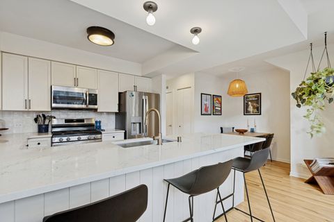 Tiny photo for 5536 N Glenwood Avenue #1F, Chicago, IL 60640 (MLS # 12539256)