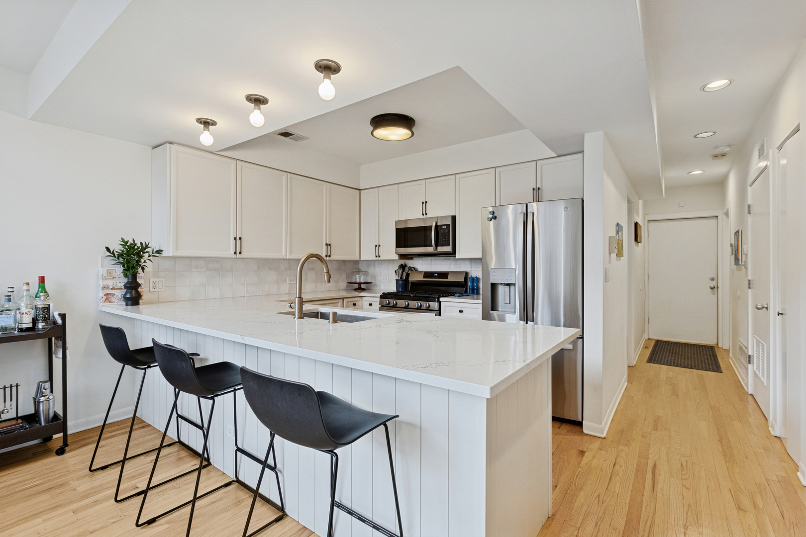 5536 N Glenwood Avenue 1F