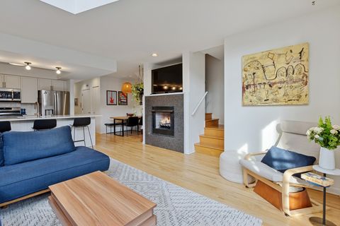 Tiny photo for 5536 N Glenwood Avenue #1F, Chicago, IL 60640 (MLS # 12539256)