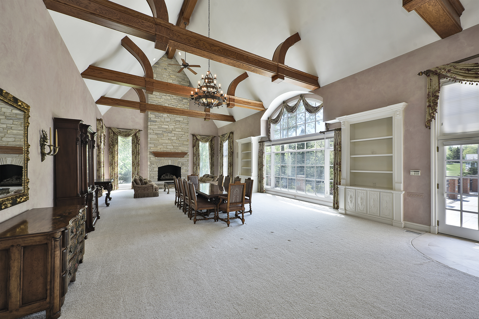 1661 Balmoral Lane