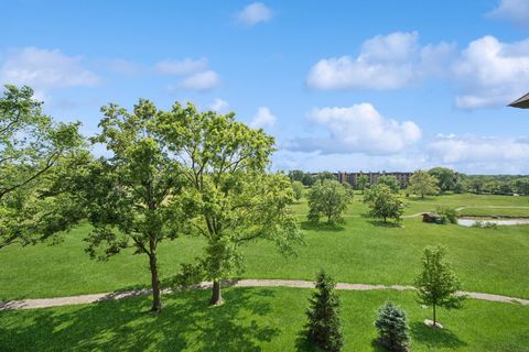 Tiny photo for 3851 Mission Hills Road #409, Northbrook, IL 60062 (MLS # 12464785)