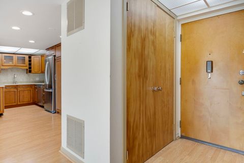 Tiny photo for 5300 Walnut Avenue #18E, Downers Grove, IL 60515 (MLS # 12508610)