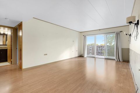 Tiny photo for 5300 Walnut Avenue #18E, Downers Grove, IL 60515 (MLS # 12508610)