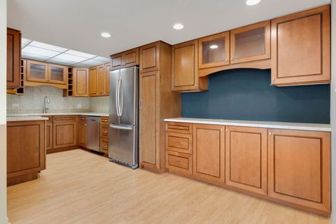 Tiny photo for 5300 Walnut Avenue #18E, Downers Grove, IL 60515 (MLS # 12508610)