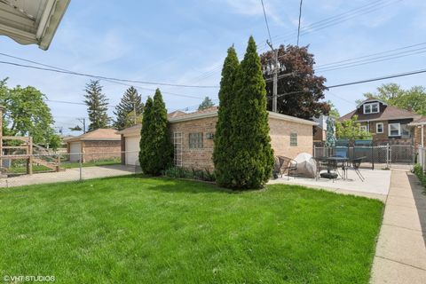 Tiny photo for 6321 N MERRIMAC Avenue, Chicago, IL 60646 (MLS # 12535967)