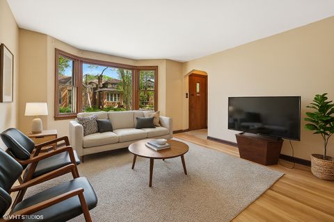 Tiny photo for 6321 N MERRIMAC Avenue, Chicago, IL 60646 (MLS # 12535967)