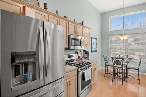 Tiny photo for 3201 Renard Lane, St. Charles, IL 60175 (MLS # 12584298)