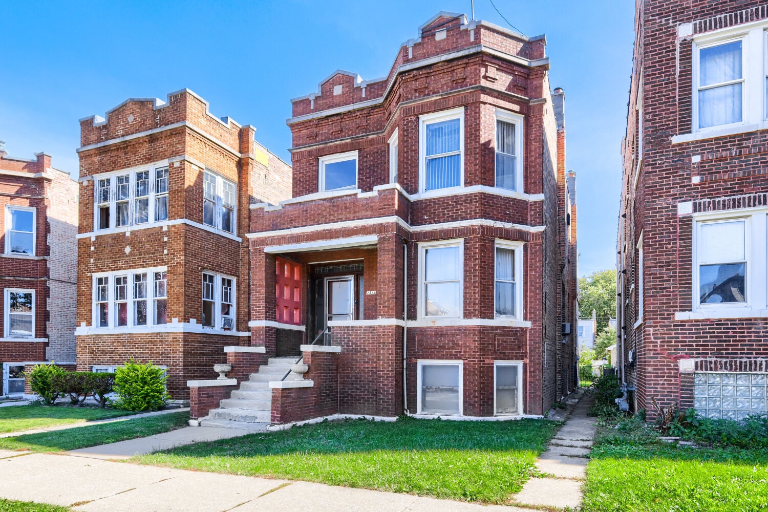 2313 S 61st Court